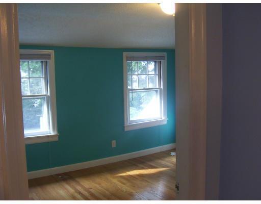 33 Dana Street Springfield, MA 01104 - Photo 9 of 12 Gallery Image 9