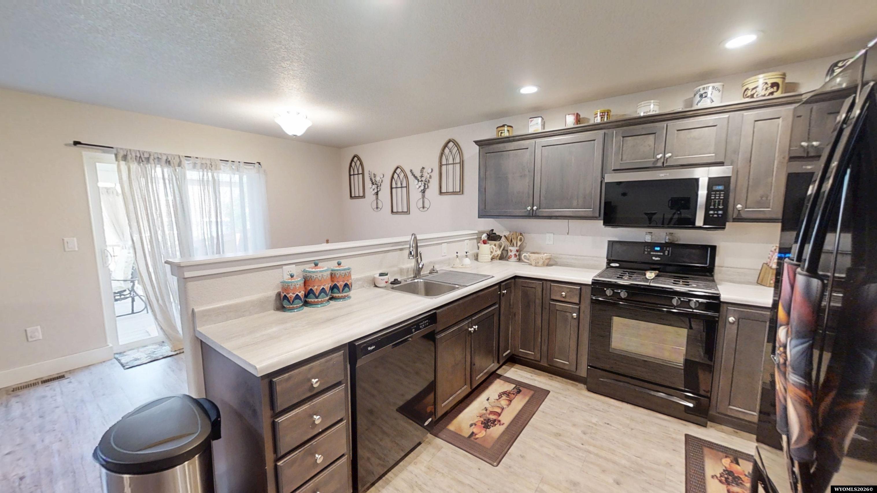 3119 Quivera River Road Casper, WY 82604 - Photo 7 of 39