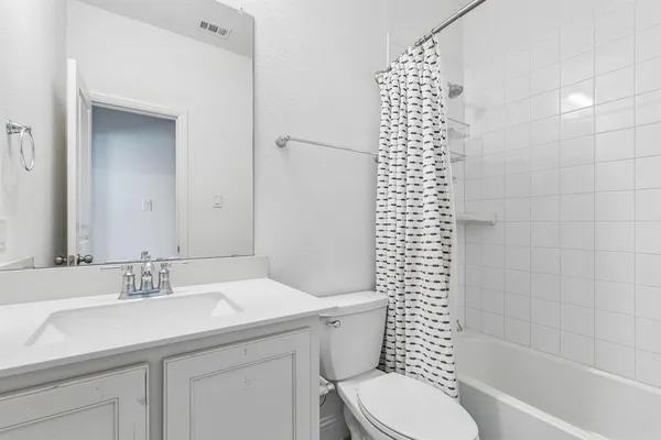 $2,450 | 685 Coleman Street, Aubrey, TX 76227