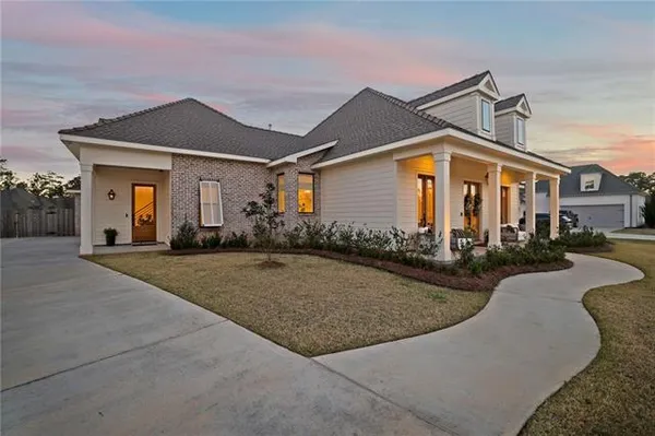 $815,000 | 467 Bedico Parkway, Madisonville, LA 70447