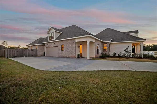 $815,000 | 467 Bedico Parkway, Madisonville, LA 70447