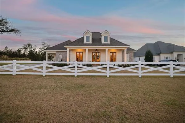 $815,000 | 467 Bedico Parkway, Madisonville, LA 70447