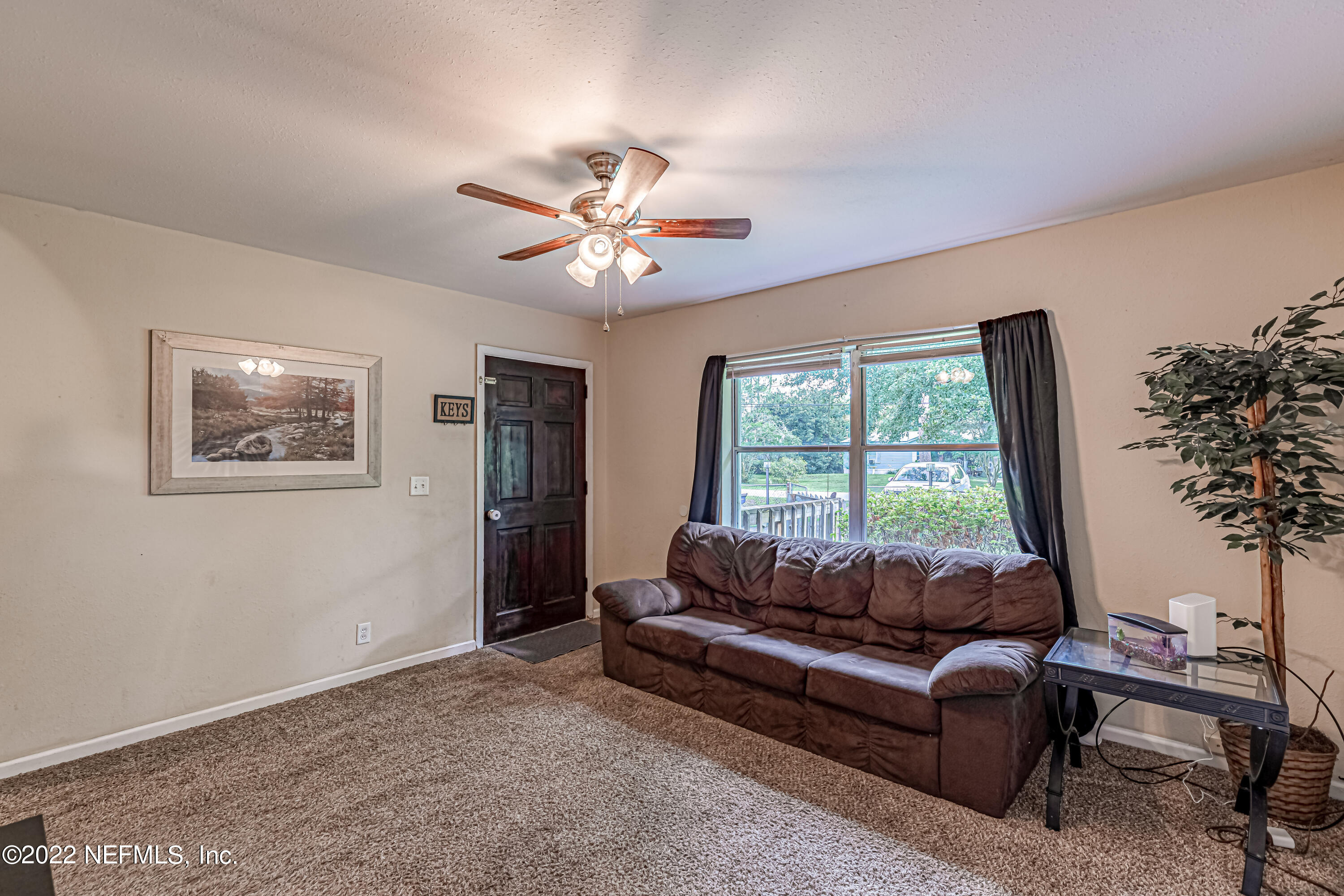 1042 Noah Road Jacksonville, FL 32218 - Photo 19 of 36 10-Living Room