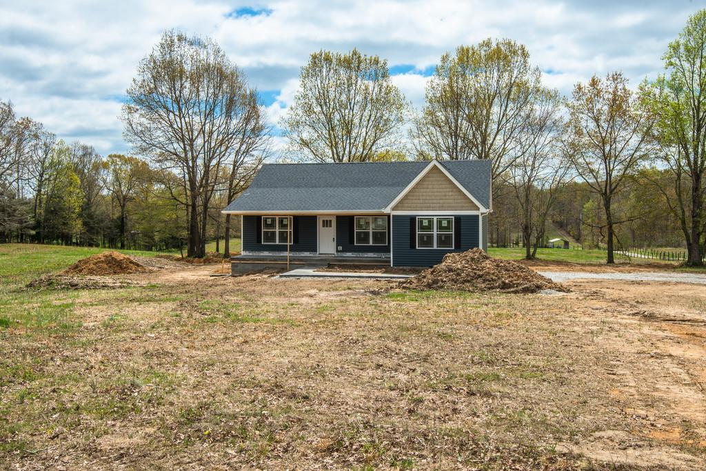 379 Howard Road White Bluff, TN 37187 - Photo 4 of 30 Gallery Image 4