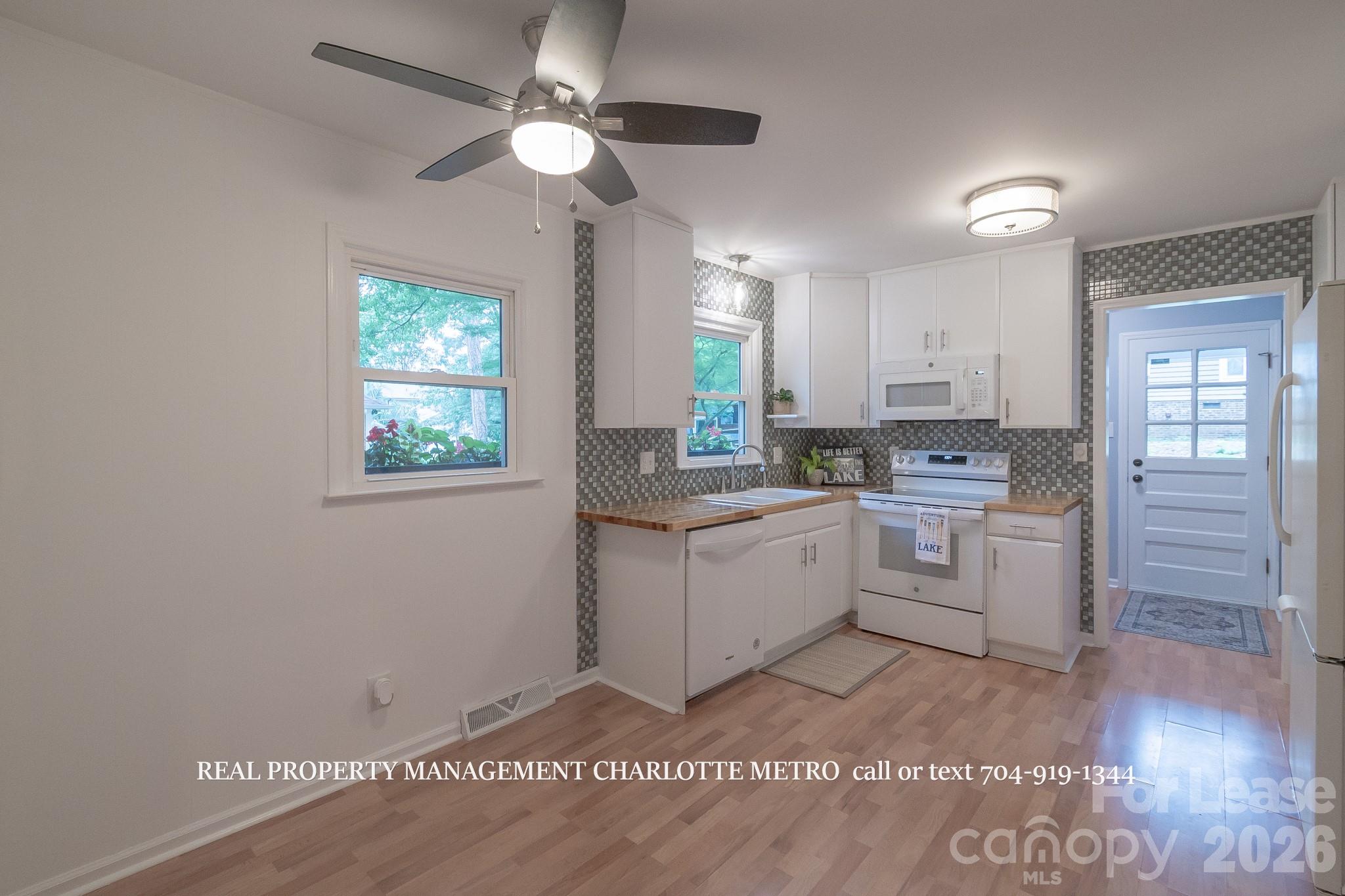 1059 Woodlake Lane Fort Mill, SC 29708 - Photo 17 of 46