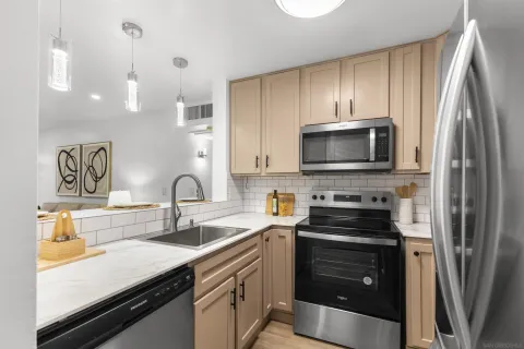 $399,990 | 5605 Friars Road, Unit 272, San Diego, CA 92110