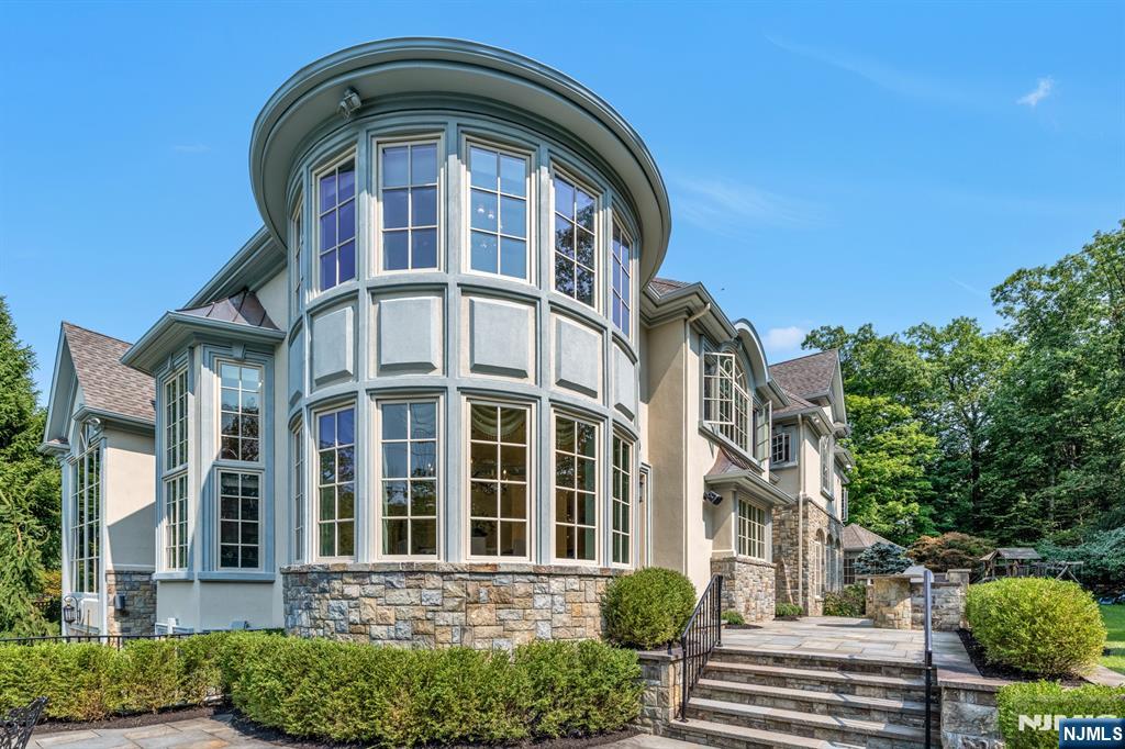 23 Hunter Ridge Woodcliff Lake, NJ 07677 - Photo 44 of 49