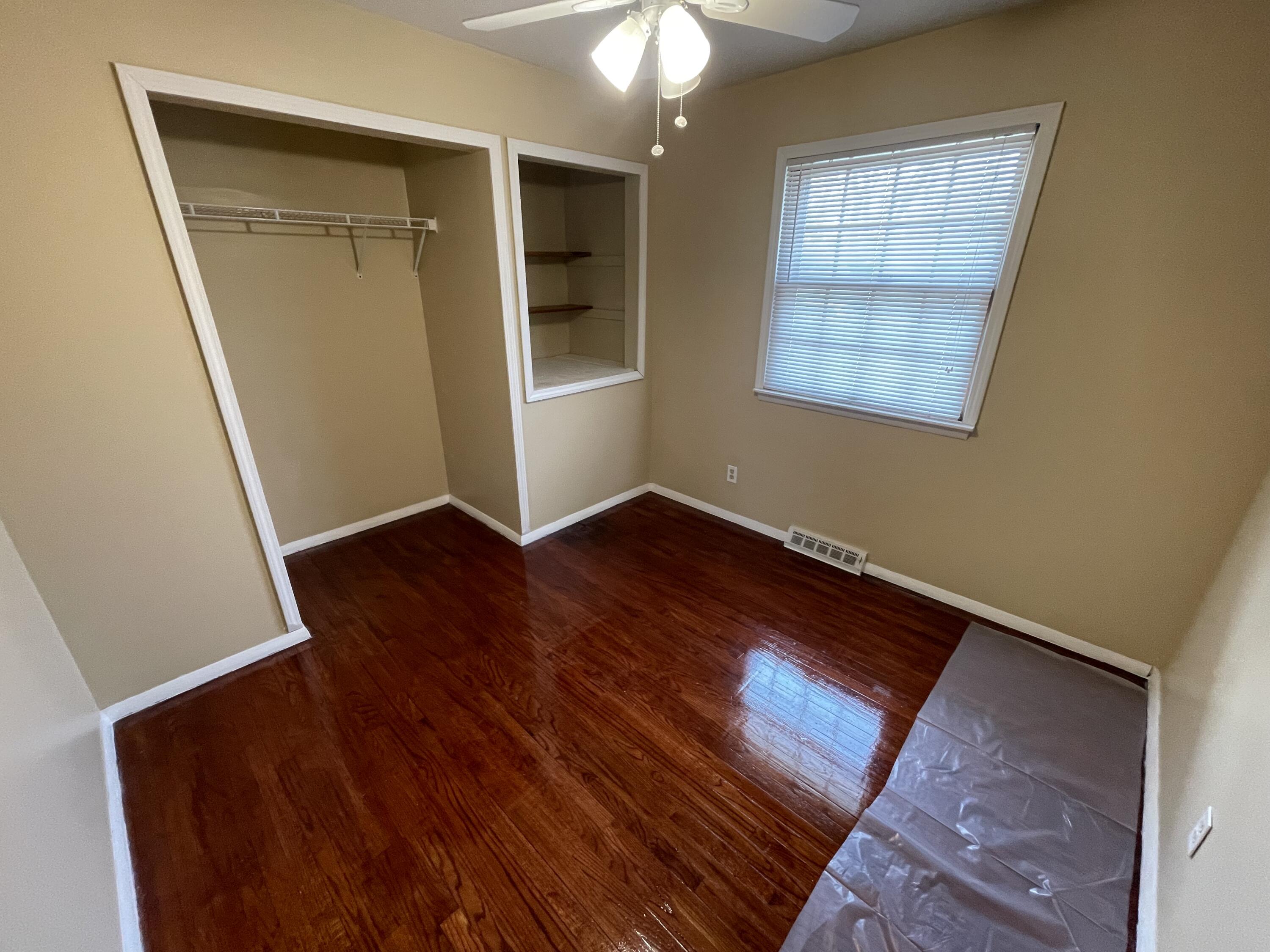 937 North Wood Street Griffith, IN 46319 - Photo 11 of 27 3000x2250