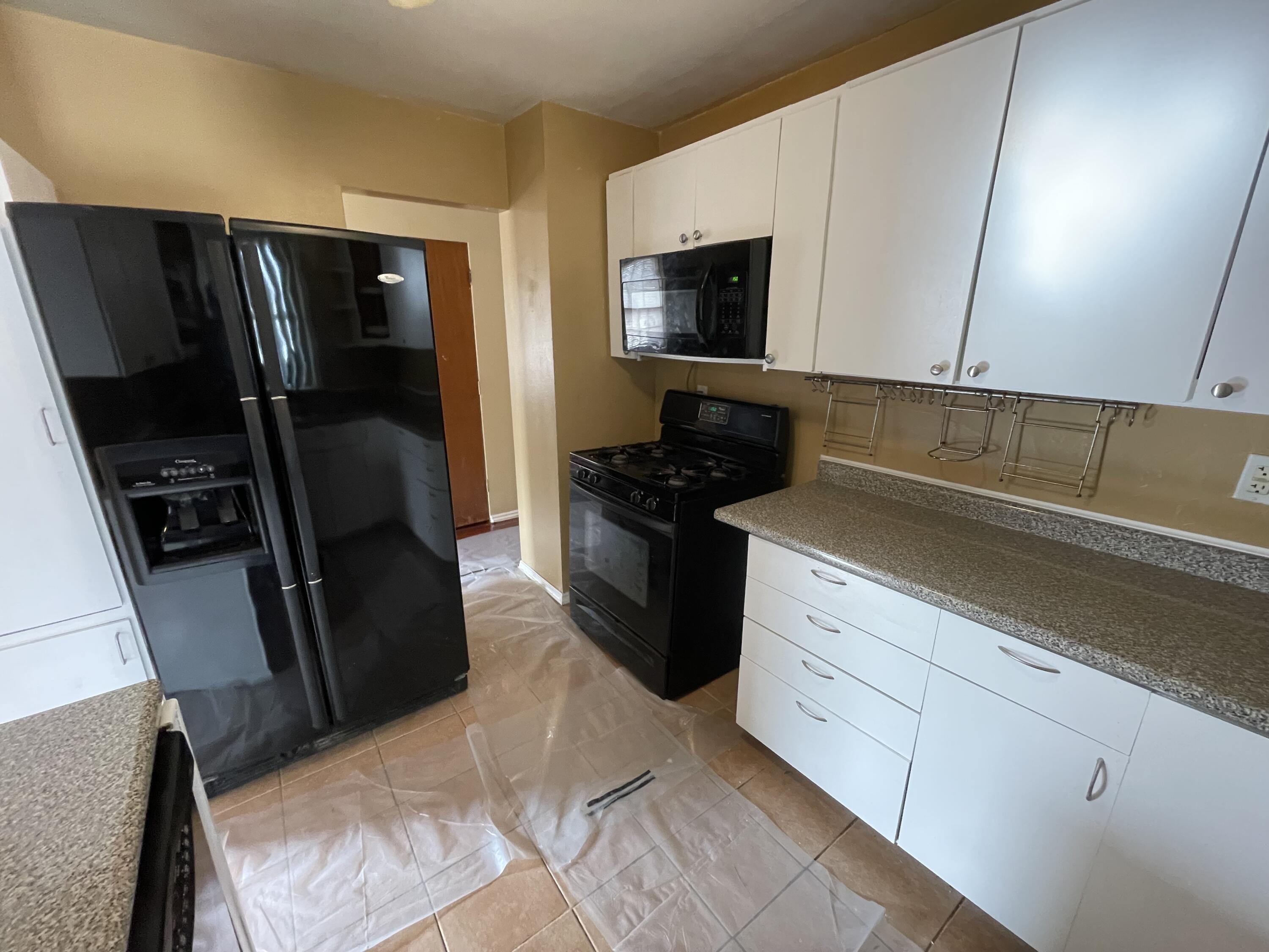 937 North Wood Street Griffith, IN 46319 - Photo 9 of 27 3000x2250