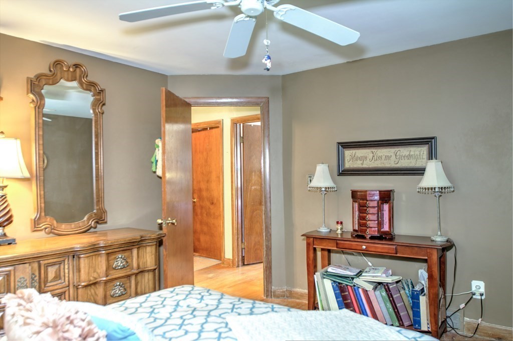 4 Garland Road Chelmsford, MA 01824 - Photo 29 of 40