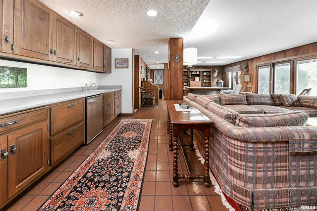 $1,285,000 | 254 County Road 2500 East, Hudson, IL 61748