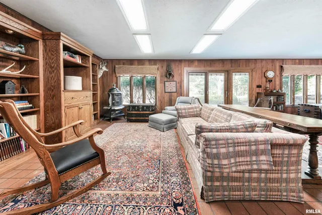 $1,285,000 | 254 County Road 2500 East, Hudson, IL 61748