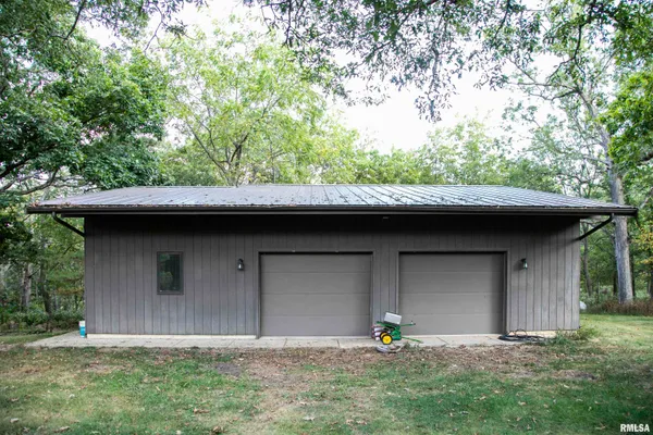 $1,285,000 | 254 County Road 2500 East, Hudson, IL 61748