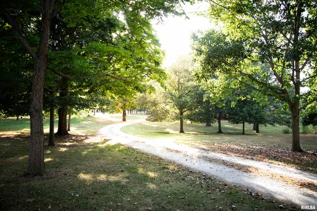 $1,285,000 | 254 County Road 2500 East, Hudson, IL 61748