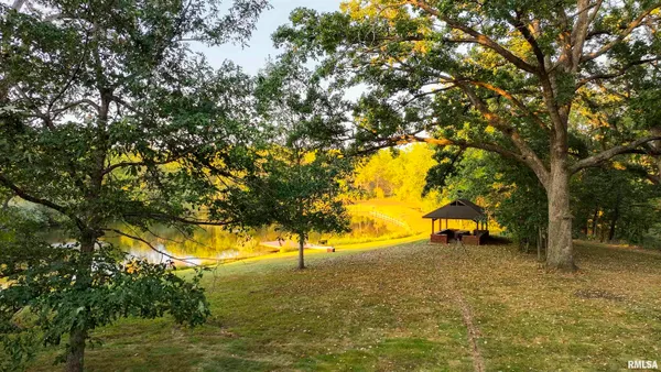 $1,285,000 | 254 County Road 2500 East, Hudson, IL 61748