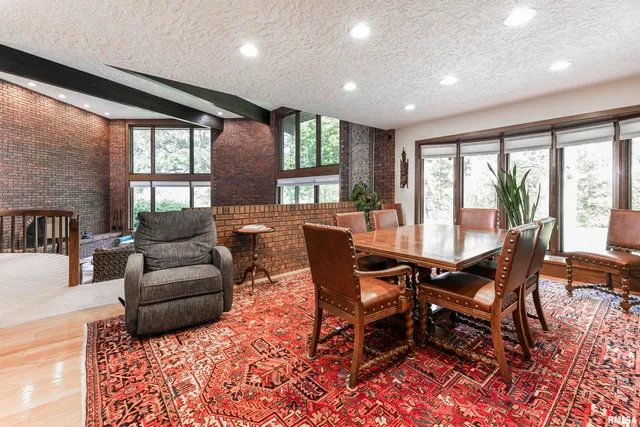 $1,285,000 | 254 County Road 2500 East, Hudson, IL 61748