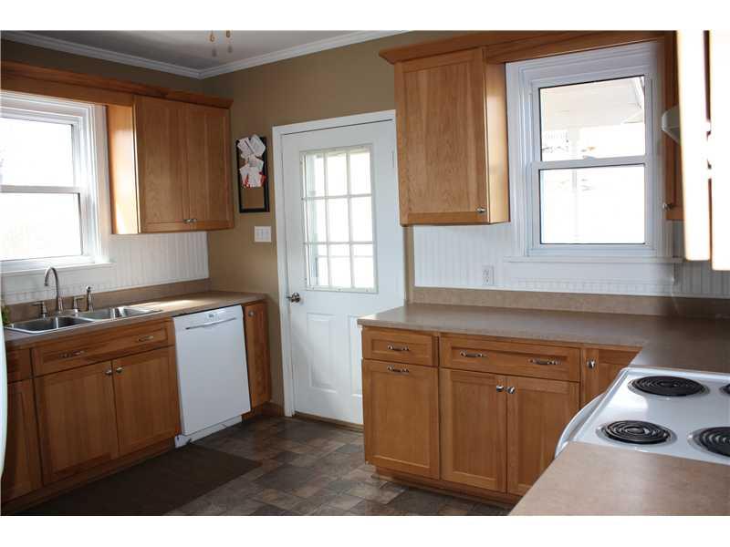 6227 Garvers Ferry Road Leechburg, PA 15656 - Photo 3 of 22 Kitchen.