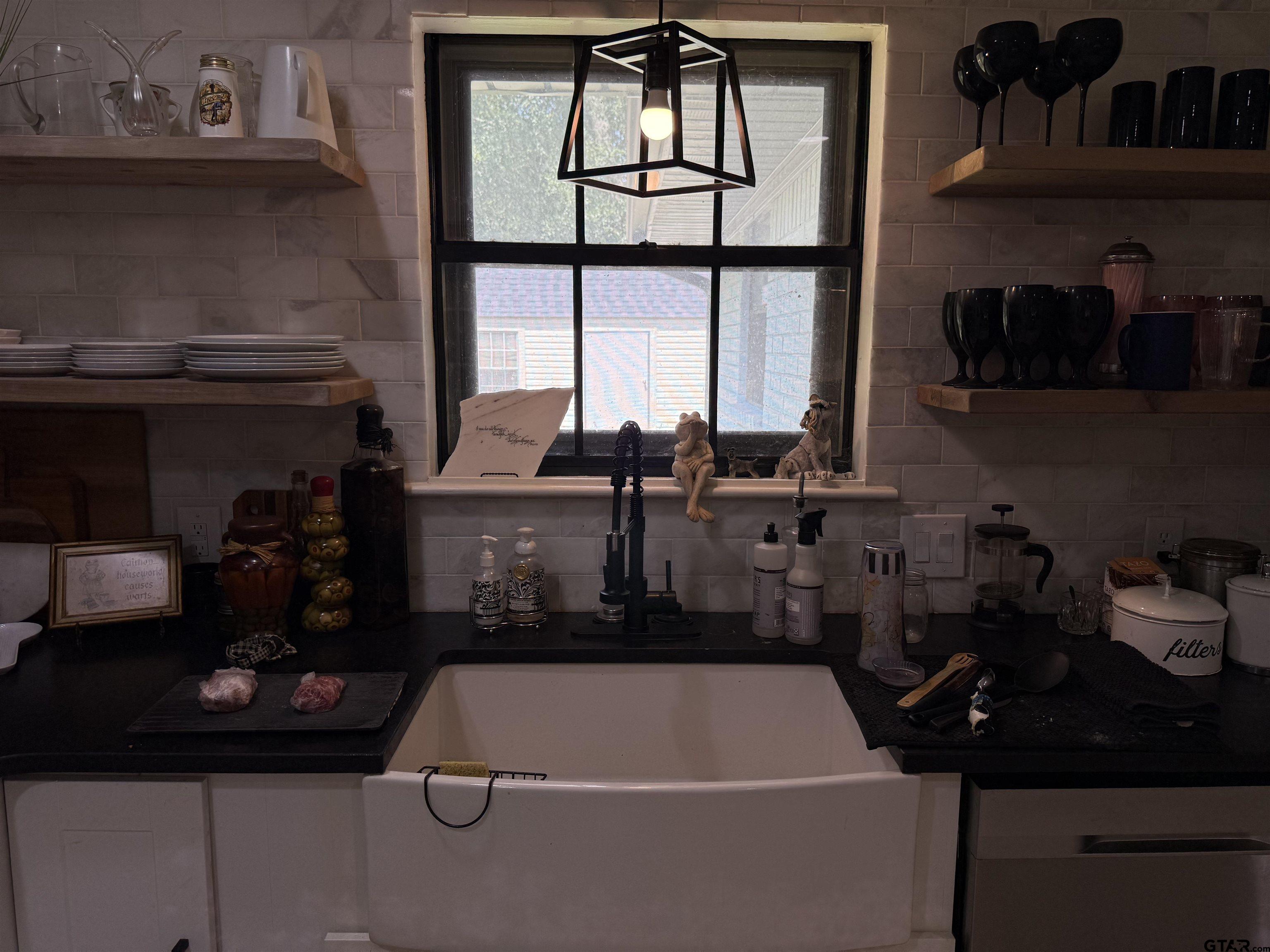 608 Pine Street Henderson, TX 75654 - Photo 31 of 46 a room with musical instruments