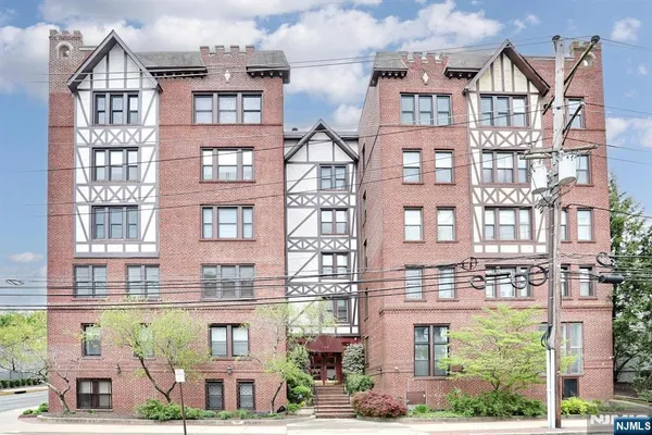$388,888 | 109 Grand Avenue, Unit 2A, Englewood, NJ 07631
