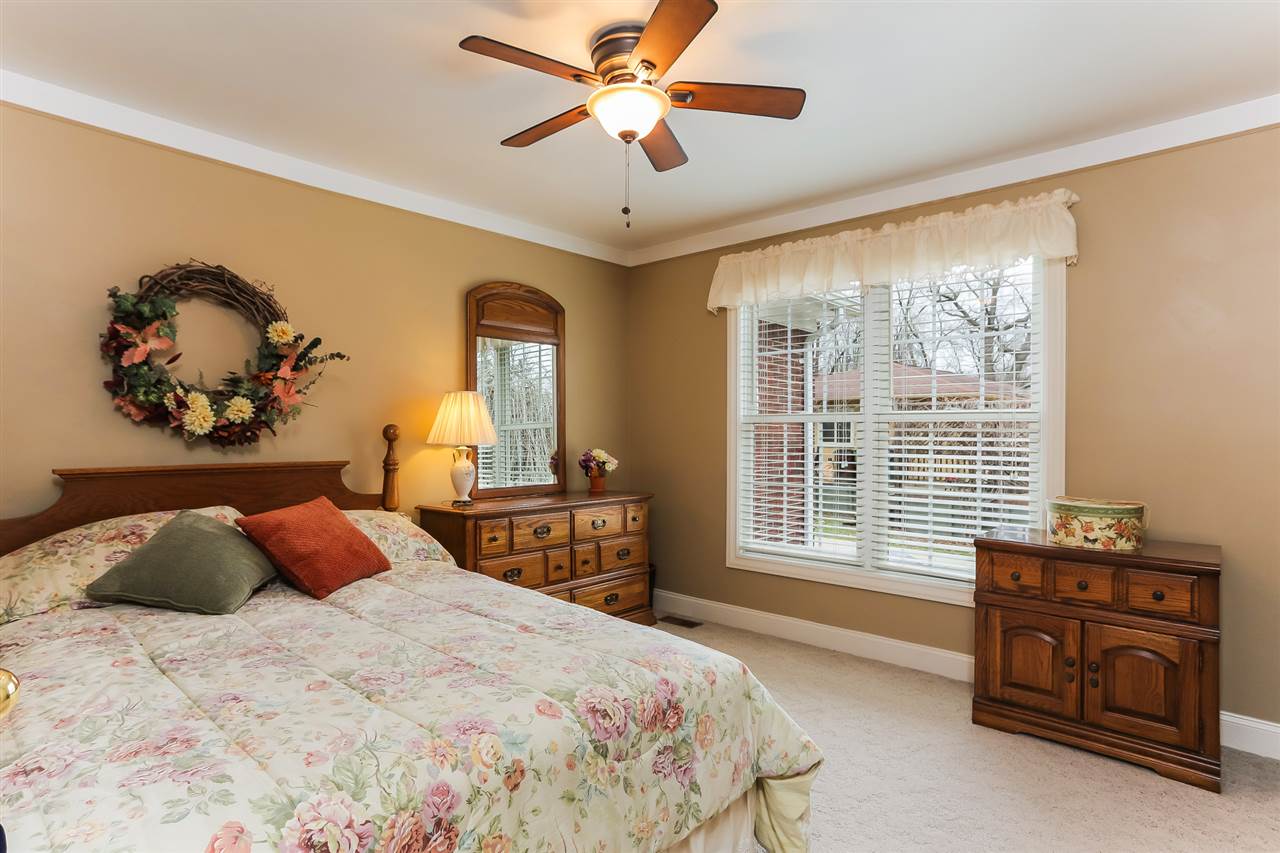 52521 Shelby Road Utica, MI 48316 - Photo 26 of 78 31316000-25.JPG