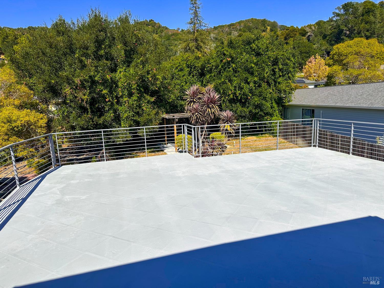 40 Villa Avenue San Rafael, CA 94901 - Photo 30 of 48 a view of a swimming pool with a house