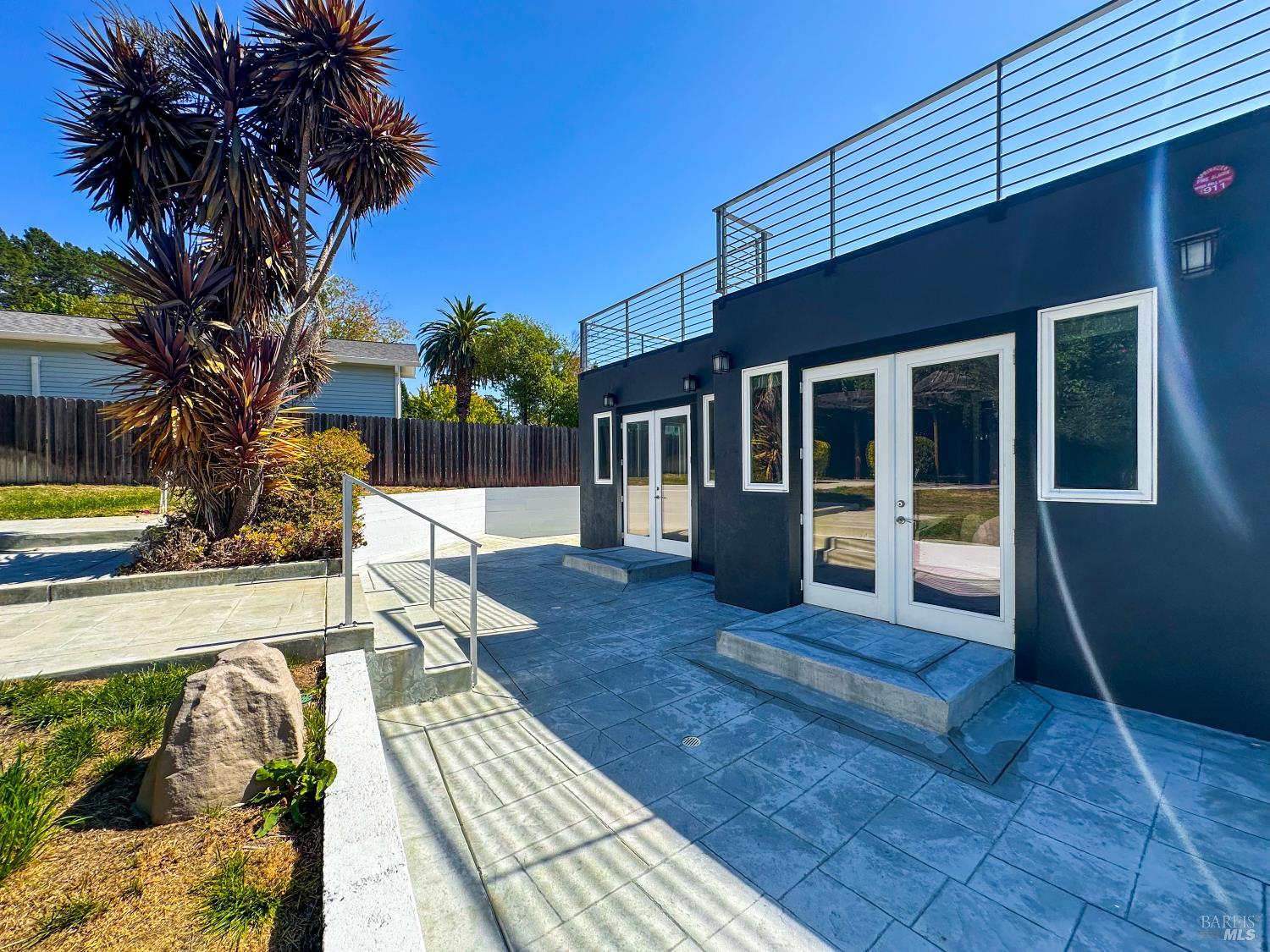 40 Villa Avenue San Rafael, CA 94901 - Photo 33 of 48 a view of a house with a patio