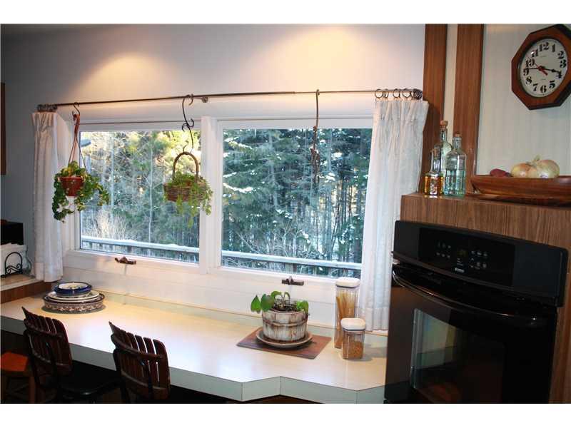 56 Grassy Road Orrs Island, ME 04066 - Photo 7 of 19 Kitchen.