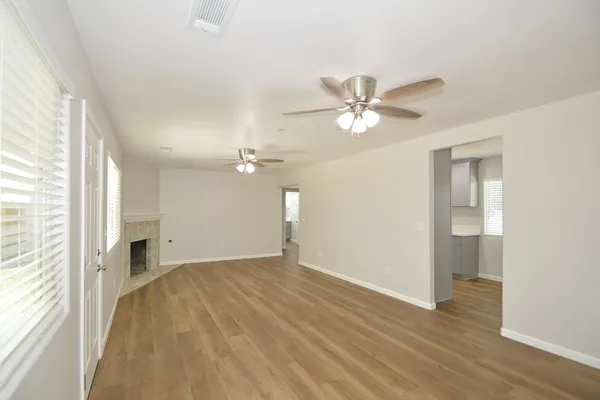 $319,950 | 3422 East Michigan Avenue, Fresno, CA 93703