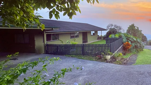 $849,000 | 73-1156 Oluolu Street, Kailua-Kona, HI 96740