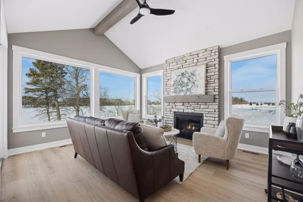 $889,600 | 1031 Hart Lake Avenue, New Richmond, WI 54017