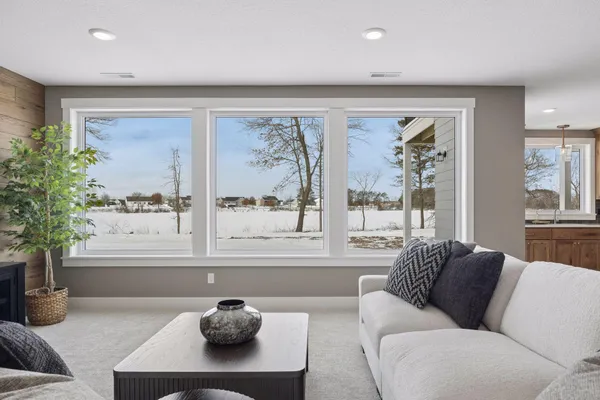 $889,600 | 1031 Hart Lake Avenue, New Richmond, WI 54017