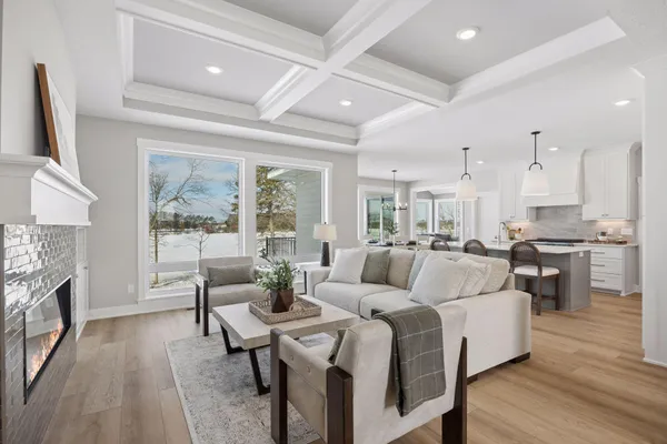 $889,600 | 1031 Hart Lake Avenue, New Richmond, WI 54017