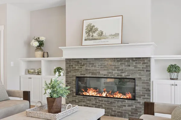 $889,600 | 1031 Hart Lake Avenue, New Richmond, WI 54017