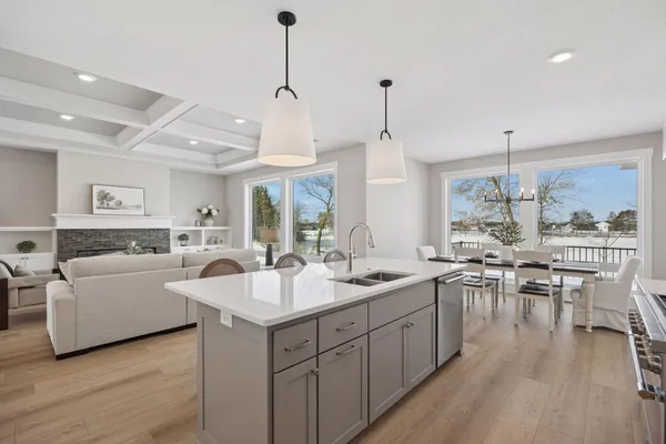 $889,600 | 1031 Hart Lake Avenue, New Richmond, WI 54017