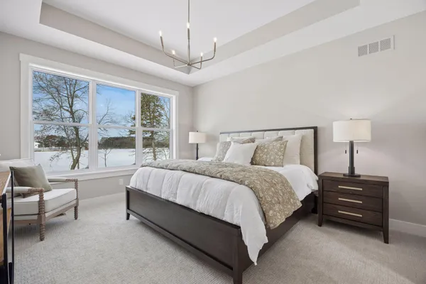 $889,600 | 1031 Hart Lake Avenue, New Richmond, WI 54017