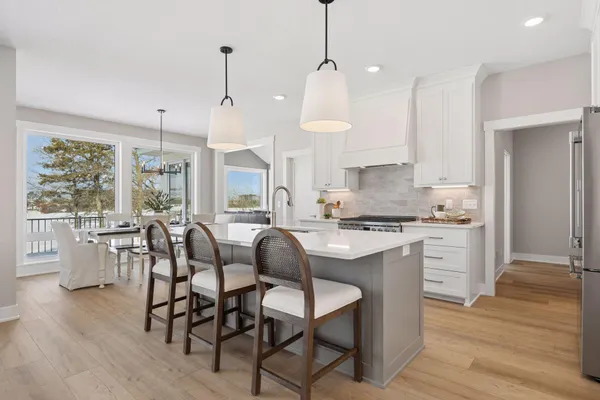 $889,600 | 1031 Hart Lake Avenue, New Richmond, WI 54017