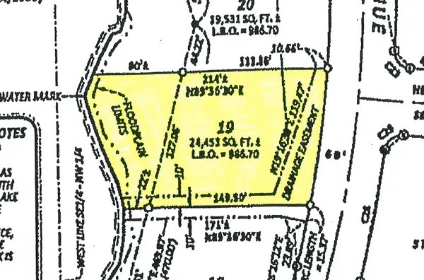$889,600 | 1031 Hart Lake Avenue, New Richmond, WI 54017