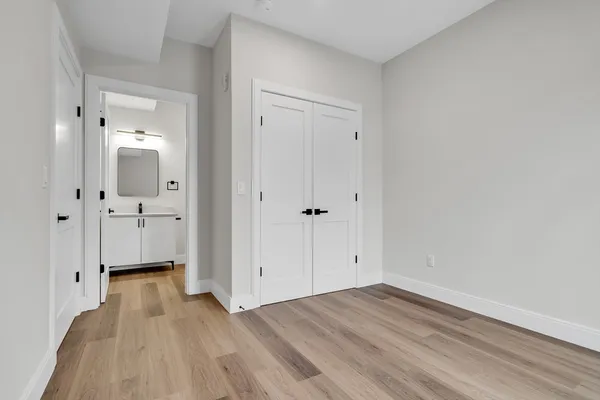 $3,000 | 63 Belgrade Avenue, Unit 403, Boston, MA 02131