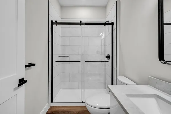 $3,000 | 63 Belgrade Avenue, Unit 403, Boston, MA 02131