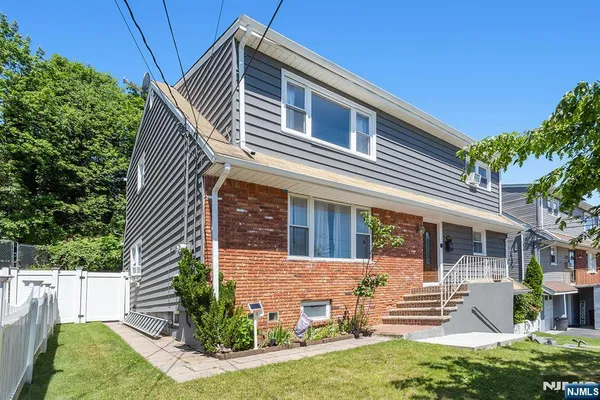 $749,000 | 409 Farnham Avenue, Lodi, NJ 07644