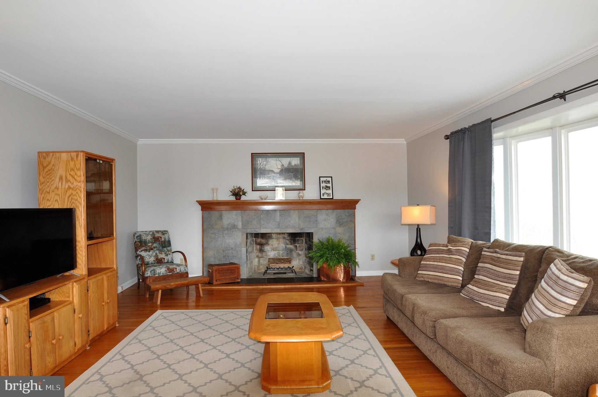 177 Grandview Road Washington, VA 22747 - Photo 6 of 22 Ling Room