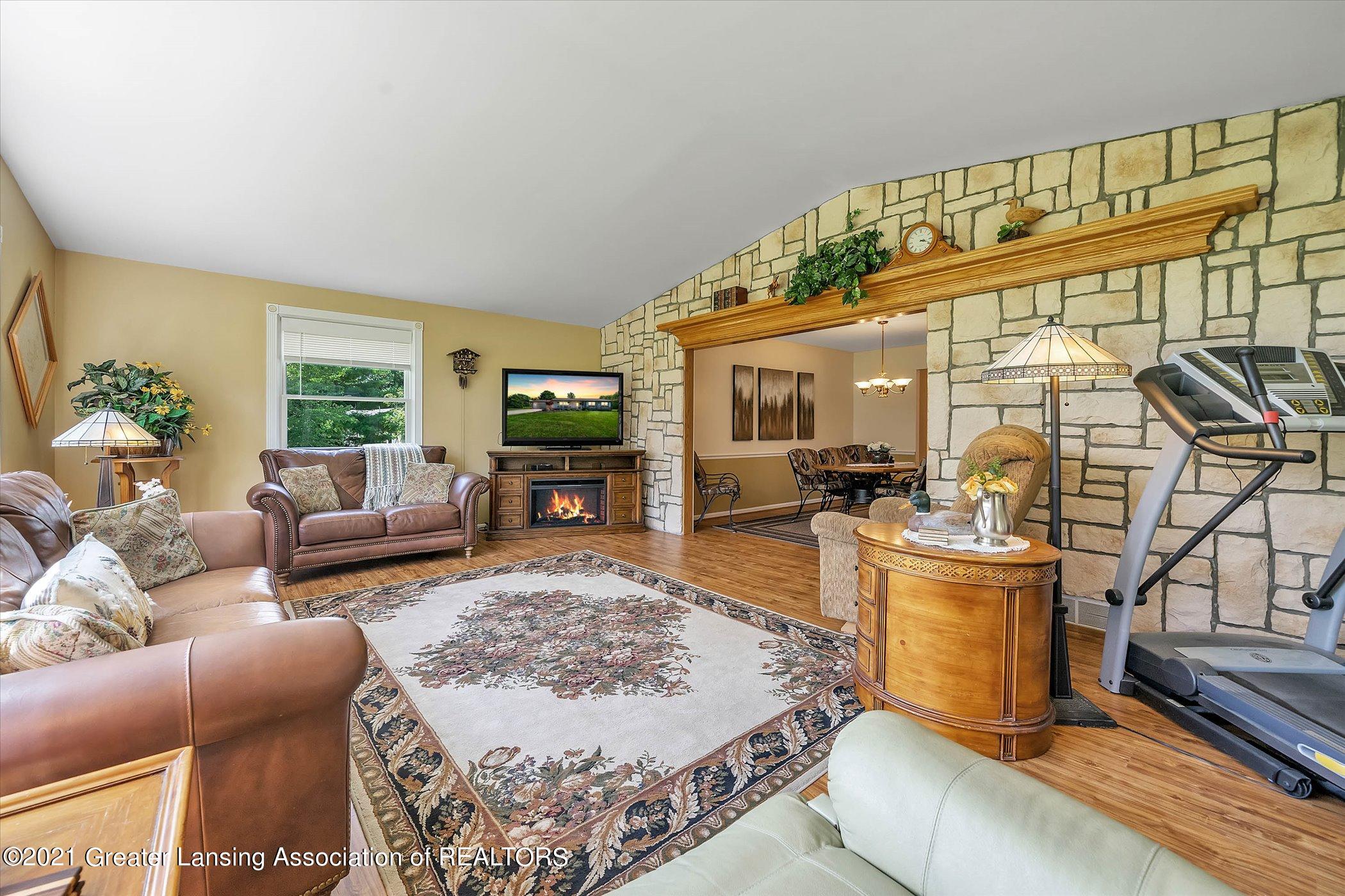 4483 West Britton Road Perry, MI 48872 - Photo 15 of 45 MAIN FLOOR Great Room