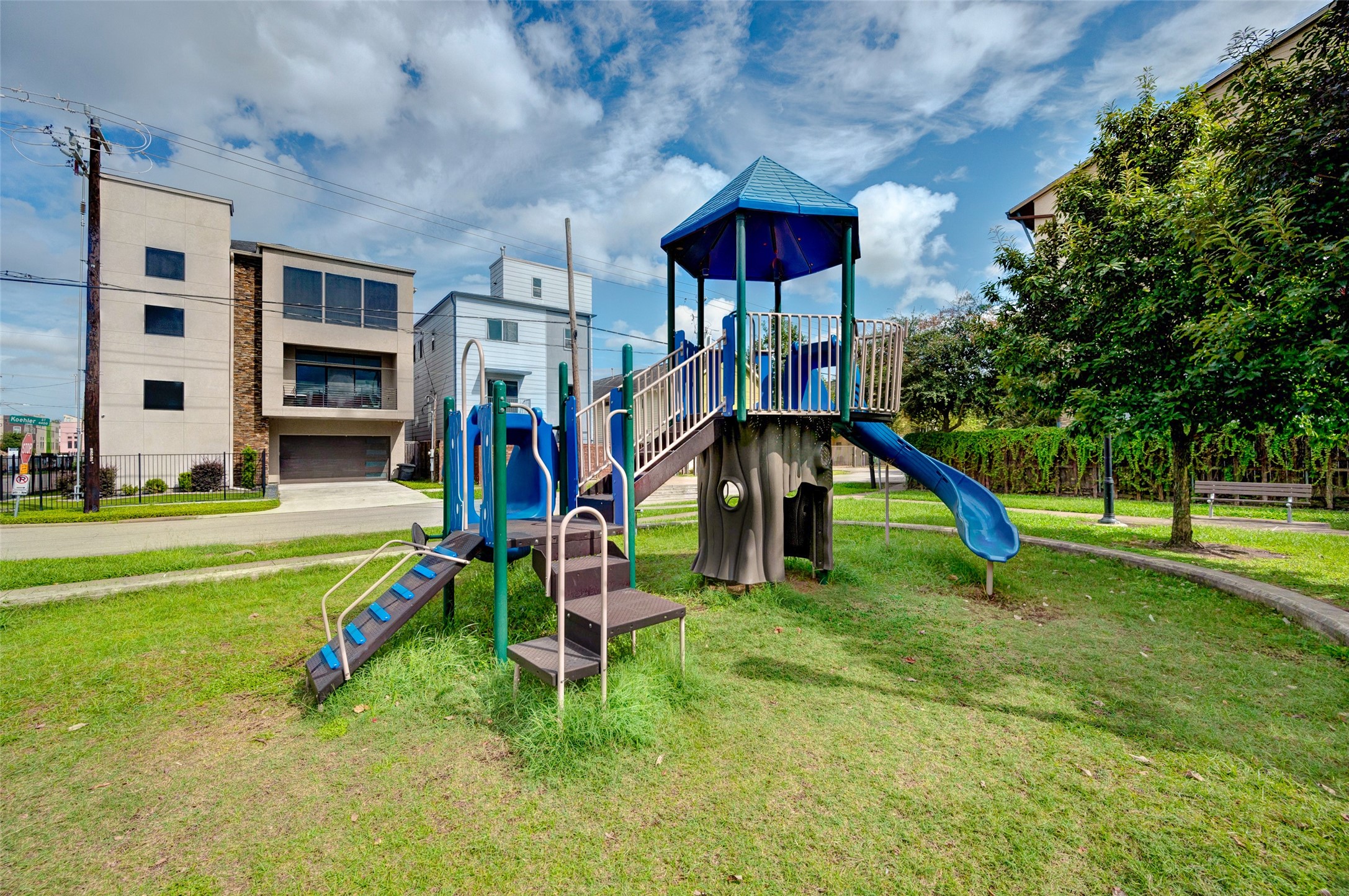 1413 Patterson Street Houston, TX 77007 - Photo 35 of 37 The park includes a like new playground perfect for little ones