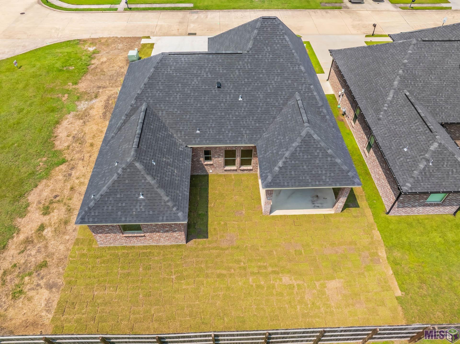 214 Rue Max Houma, LA 70364 - Photo 3 of 14 Gallery Image 3