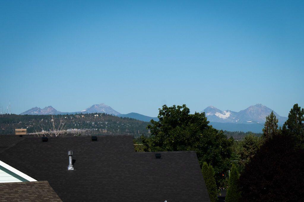 2781 Northeast Wells Acres Road Bend, OR 97701 - Photo 16 of 24 WA15