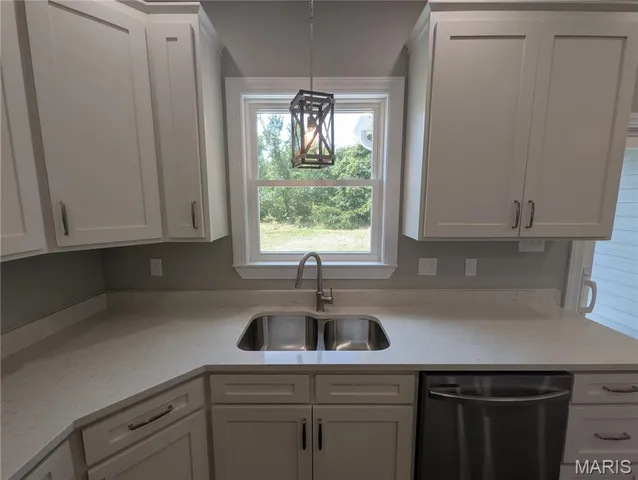 $279,900 | 10014 Yellowstone Drive, Cadet, MO 63630