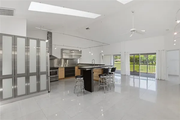 $2,900 | 5588 Golf Pointe Drive, Unit 1, Sarasota, FL 34243