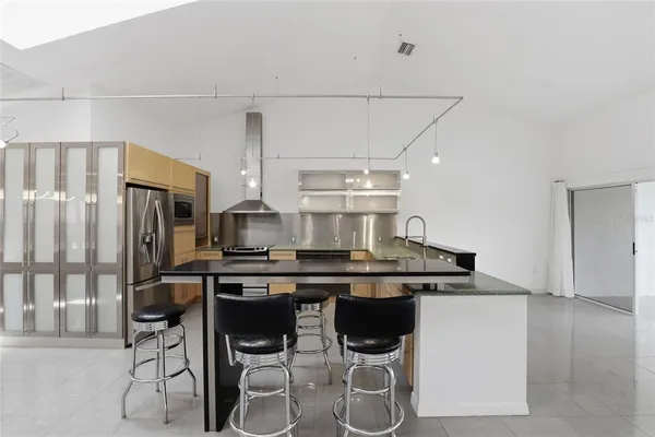 $2,900 | 5588 Golf Pointe Drive, Unit 1, Sarasota, FL 34243