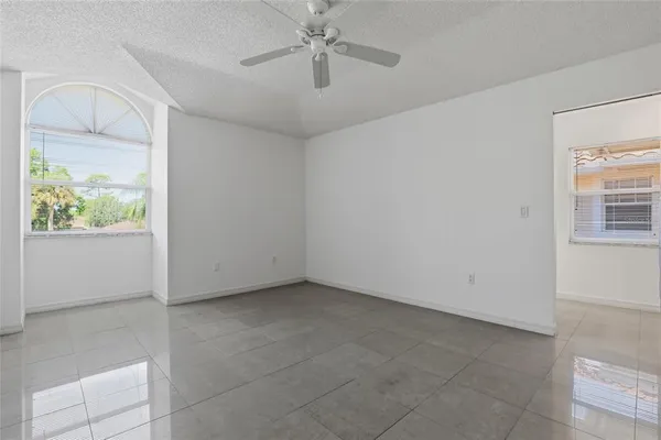 $2,900 | 5588 Golf Pointe Drive, Unit 1, Sarasota, FL 34243