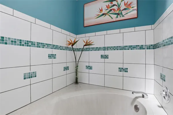 $2,900 | 5588 Golf Pointe Drive, Unit 1, Sarasota, FL 34243